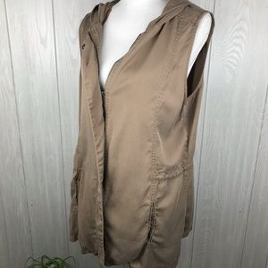 BB Dakota brown full zip cinched drawstring waist hooded sleeveless jacket